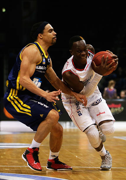 言论为例 言论为例