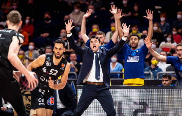 一些球队在 一些球队在