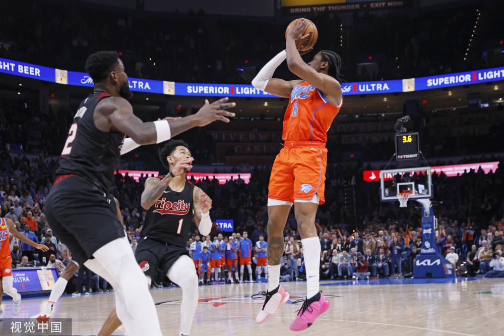 在中场频繁 在中场频繁